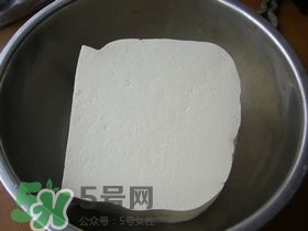 豆腐丸子散了怎么辦？豆腐丸子怎么做不散？