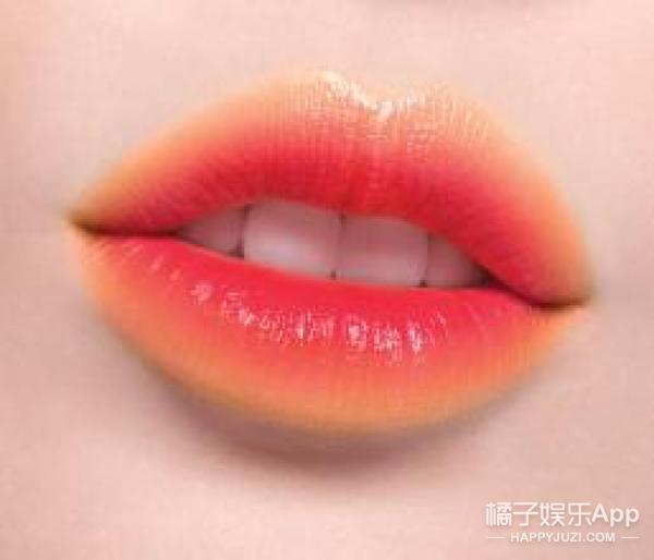 反咬唇妝怎么畫(huà)？反咬唇妝畫(huà)法圖解