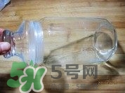 臘八蒜要放鹽嗎？臘八蒜要放多少鹽比例是多少？