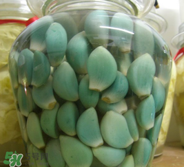 臘八醋里的蒜能吃嗎？臘八醋里的蒜好吃嗎？