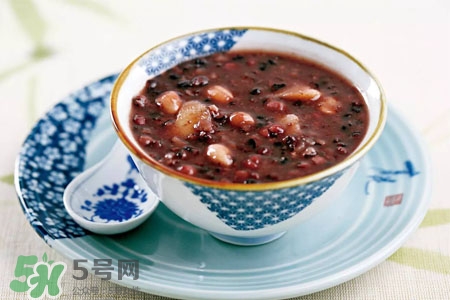 臘八飯熱量高嗎？吃臘八飯會(huì)發(fā)胖嗎？