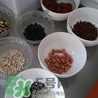 怎么用電飯煲煮臘八粥？電飯煲怎么熬臘八粥？