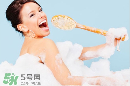 冬天洗澡水溫50度行嗎？50度的水可以洗澡嗎？