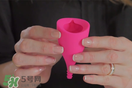 使用月經(jīng)杯怎么小便？用月經(jīng)杯上廁所怎么辦？