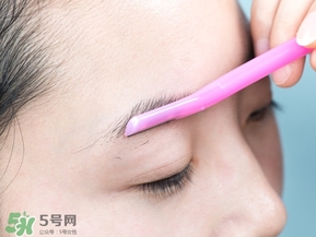 修眉刀怎么用？修眉刀使用方法圖解