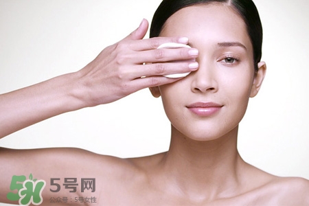 卸妝膏和卸妝油哪個(gè)好？卸妝膏和卸妝油的區(qū)別
