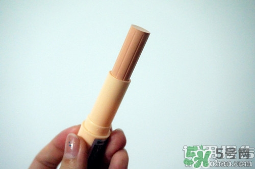 唇部遮瑕膏怎么用？唇部遮瑕膏使用方法
