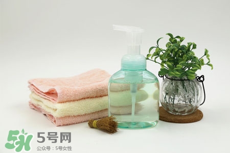 洗手液可以洗澡嗎？洗手液可以當沐浴露嗎？
