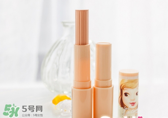 愛麗小屋唇部遮瑕膏怎么樣？愛麗小屋唇部遮瑕膏好用嗎？