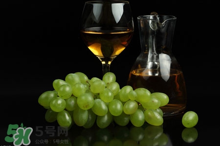 乙肝患者能喝紅酒嗎？喝紅酒對(duì)乙肝有影響嗎？