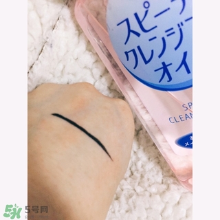 高絲卸妝油怎么用？kose高絲使用方法