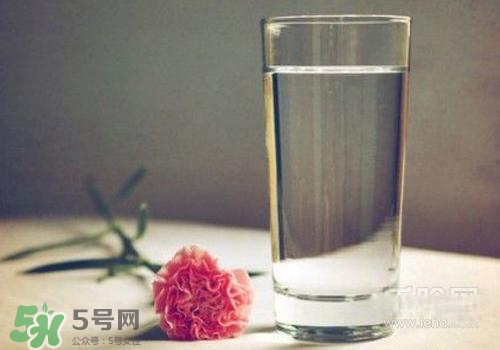 高血壓早上能喝鹽水嗎？高血壓早上喝鹽水的好處？