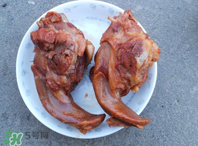 豬舌頭怎么腌制？腌豬舌頭要多久？