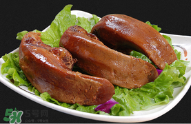 豬舌頭上的白苔怎么撕下來(lái)？豬舌頭上的白苔能吃嗎？