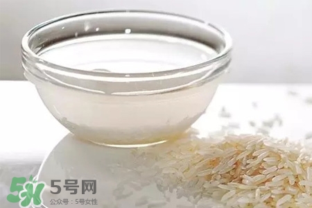 淘米水可以直接澆花嗎？淘米水澆花的正確方法