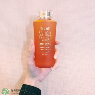 城野醫(yī)生vc100化妝水和城野醫(yī)生收斂水哪個(gè)好？對比