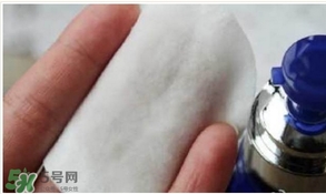 美容液是化妝水嗎？美容液和化妝水的區(qū)別