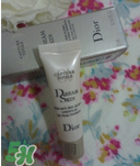 dior迪奧夢幻美肌修顏乳怎么用？迪奧修顏乳怎么用