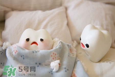 刷牙后吃東西發(fā)苦正常嗎？為什么刷牙后吃東西發(fā)苦？