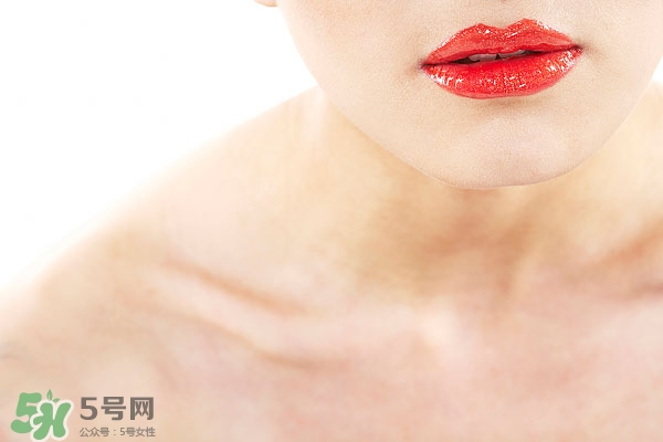 嘴唇起泡腫了怎么辦？嘴唇起泡腫了怎么消腫