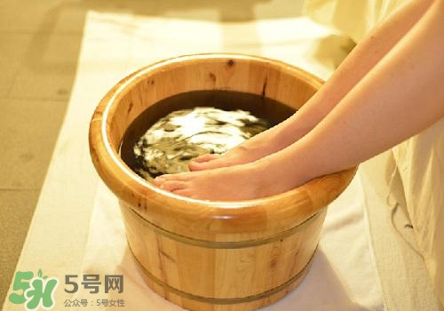 冬季泡腳有什么好處？冬天泡腳的好處