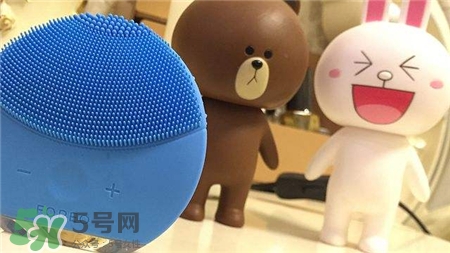 luna露娜洗臉儀第一次充電要多久?露娜洗臉儀充電會(huì)亮嗎?