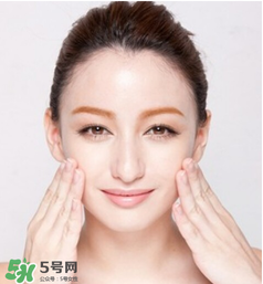 精華什么年紀(jì)用？精華什么年齡開始用？
