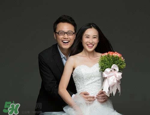 拍婚紗照可以戴眼鏡嗎？拍婚紗照戴眼鏡好不好？