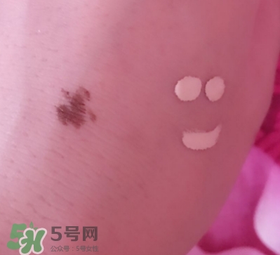 遮瑕液和遮瑕膏的區(qū)別？遮瑕液好還是遮瑕膏好？