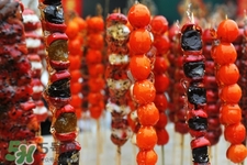 做糖葫蘆的紅色是什么？糖葫蘆外面紅色的是色素嗎？
