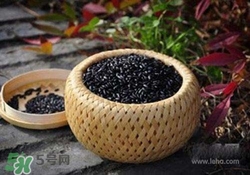 頭發(fā)細(xì)軟怎么變粗？頭發(fā)細(xì)軟怎么辦？