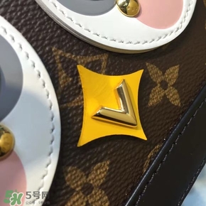 lv2017情人節(jié)限量包包多少錢？lv2017情人節(jié)愛情鳥小雞包價格