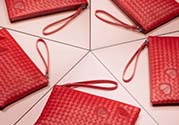 bv葆蝶家2017情人節(jié)限量包包多少錢(qián)？