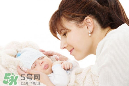 3月份的新生兒穿什么衣服？三月份寶寶穿什么衣服？