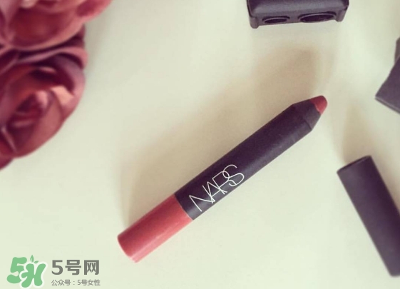 豆沙色口紅怎么化？豆沙色口紅怎么涂好看？