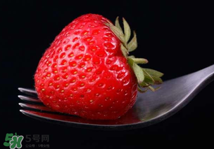 寶寶吃草莓會過敏嗎？寶寶吃草莓過敏怎么辦？
