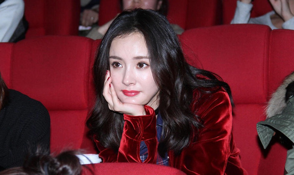 極光紅是什么顏色？極光紅口紅試色