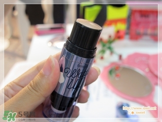 貝玲妃高光棒怎么用？貝玲妃高光棒使用方法