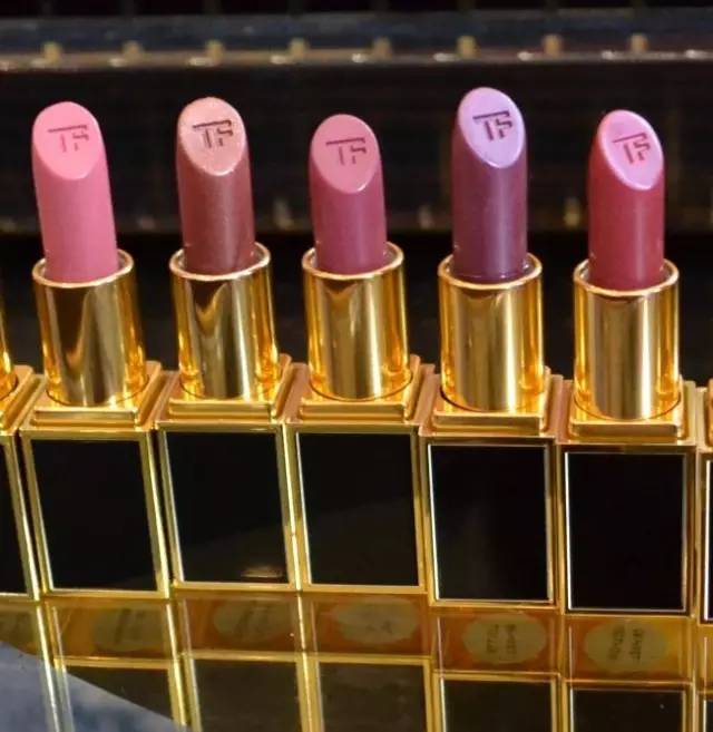 tom ford和迪奧哪個好？tom ford口紅和dior口紅哪個好？