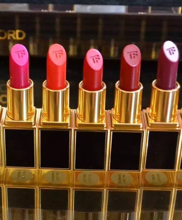 tom ford和迪奧哪個好？tom ford口紅和dior口紅哪個好？