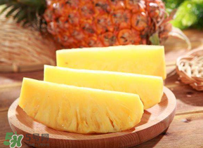鳳梨吃之前用鹽水泡嗎？鳳梨為什么要用鹽水泡？