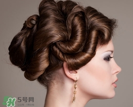 浮粉怎么辦？臉上浮粉怎么補(bǔ)救？