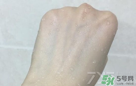 安耐曬金瓶怎么樣？安耐曬金瓶好用嗎？