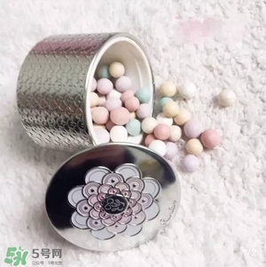 散粉會(huì)浮粉嗎？散粉浮粉怎么辦？
