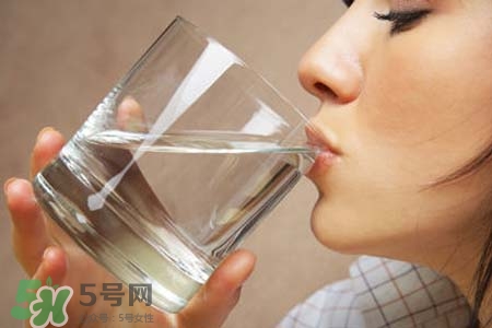 喝開水能預(yù)防禽流感嗎？多喝水可以預(yù)防禽流感嗎？