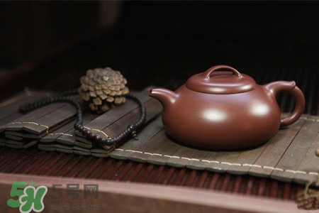 紫砂壺如何鑒別好壞？怎樣辨別紫砂壺的好壞？