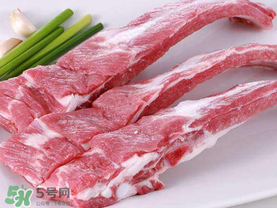 排骨有點異味怎么去除？排骨有點異味還能吃嗎？