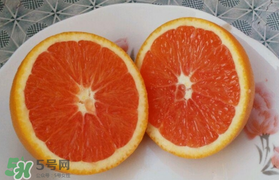 橙子里有紅絲能吃嗎？橙子里有紅絲的是什么？