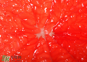 橙子里有紅絲能吃嗎？橙子里有紅絲的是什么？