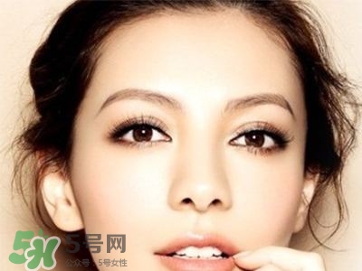 割雙眼皮多久可以化妝？割雙眼皮多久恢復自然